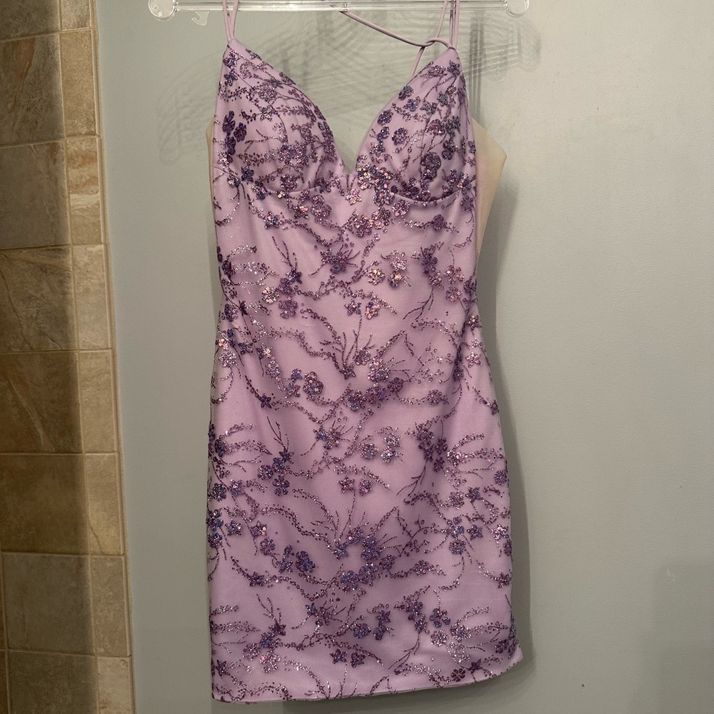 Chic Lilac Floral Mini Dress